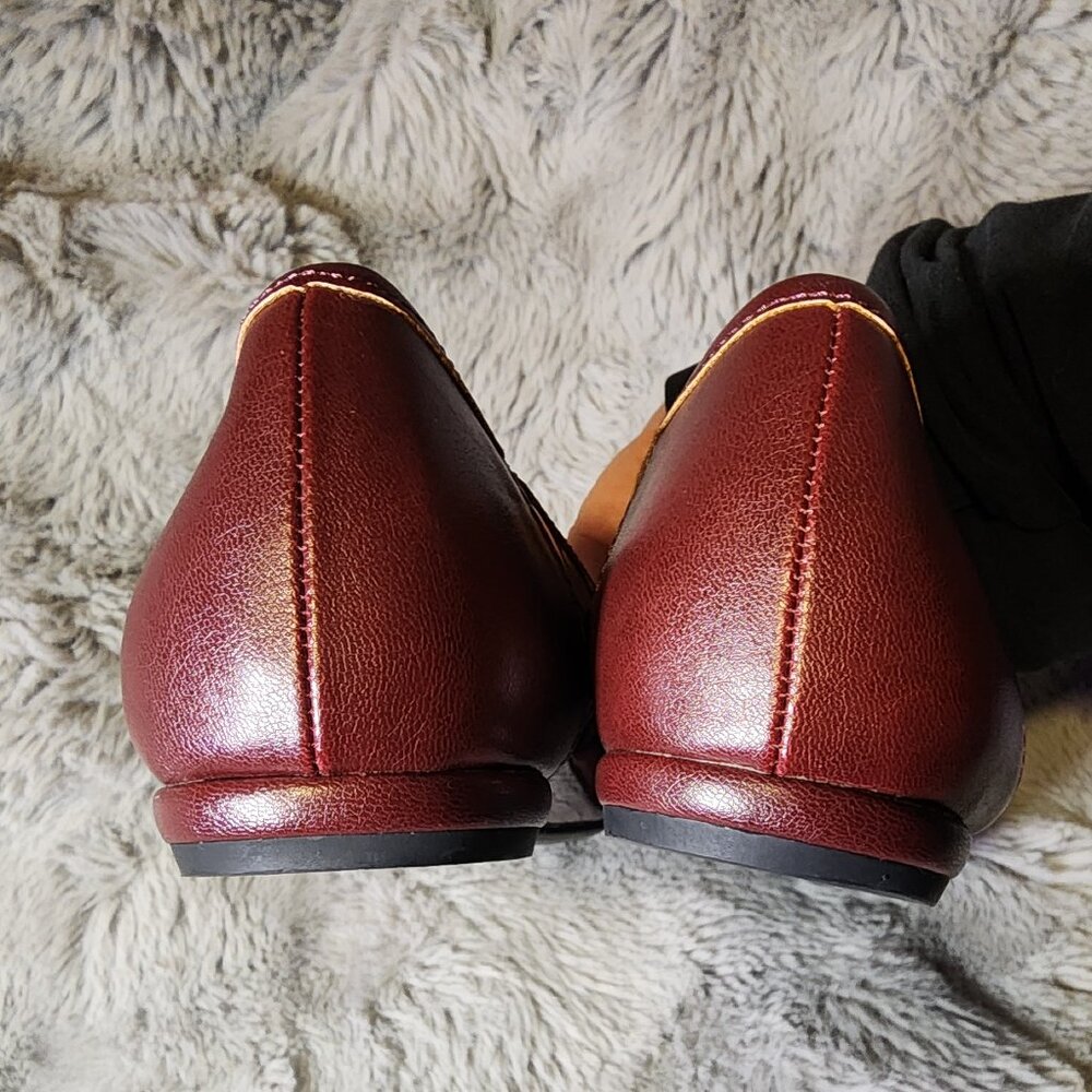 EUC Burgandy life stride patent leather flats 8 W - Picture 5 of 11
